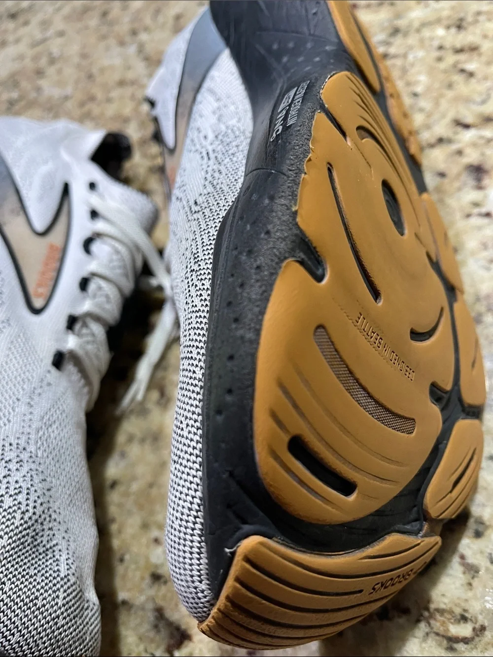 Brooks Glycerin 21 Running Sneakers with Tan Accents